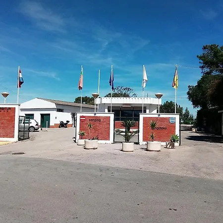 אתר קמפינג Parque De Campismo Orbitur 2*